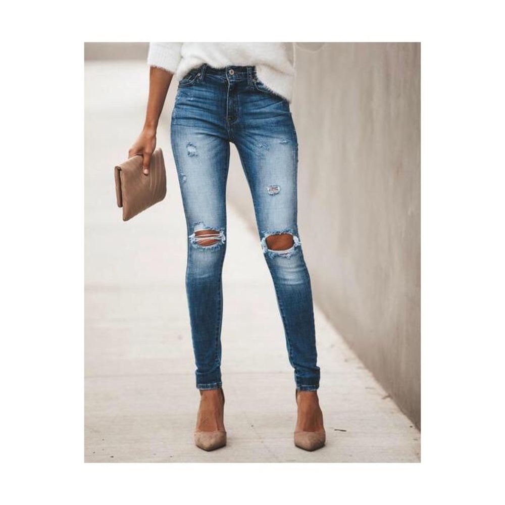 • S A L E • Bailey Distressed Jeans